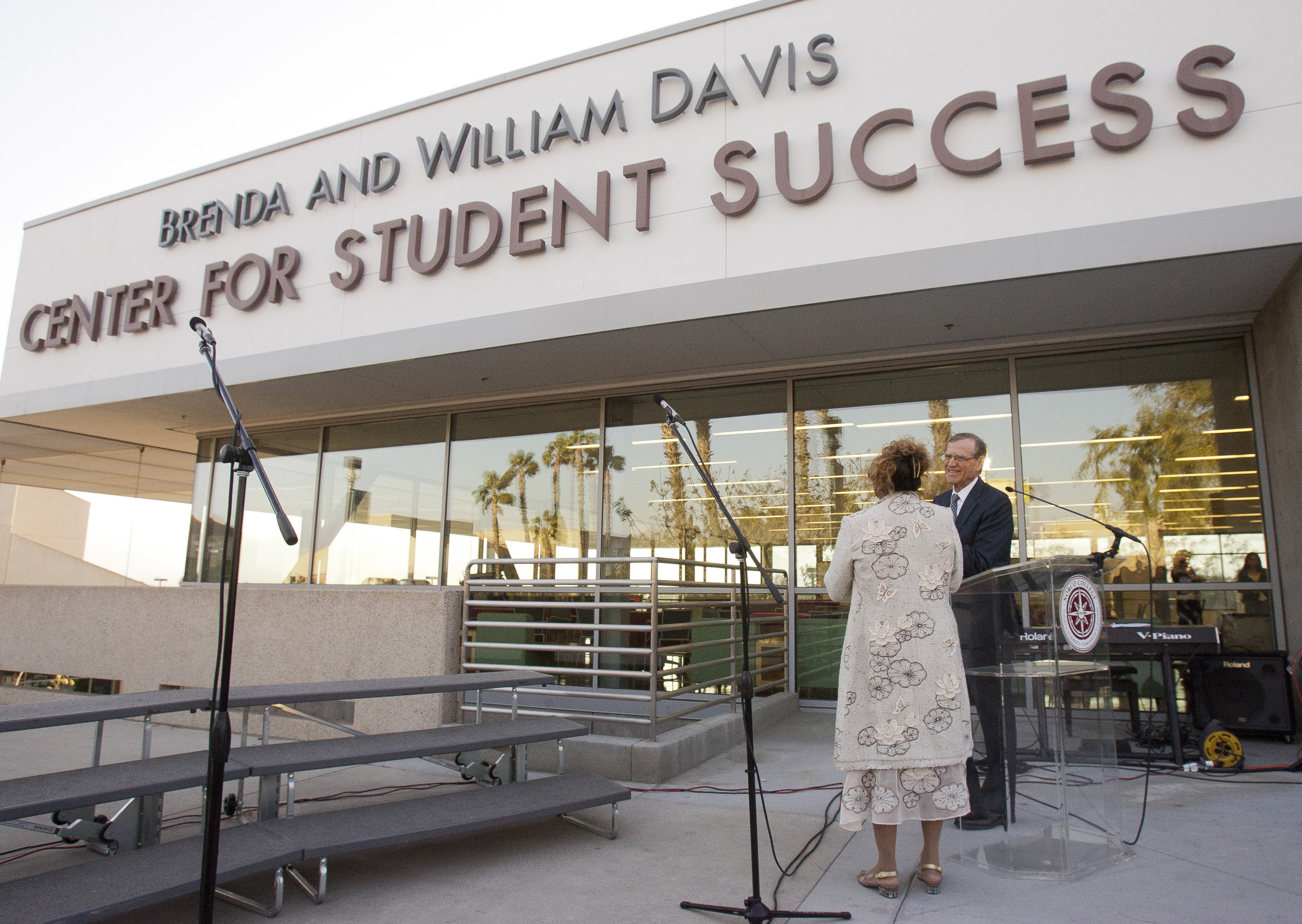 Paul Parnell and Brenda Davis at the Brenda and William Davis Center for Student Success Dedication