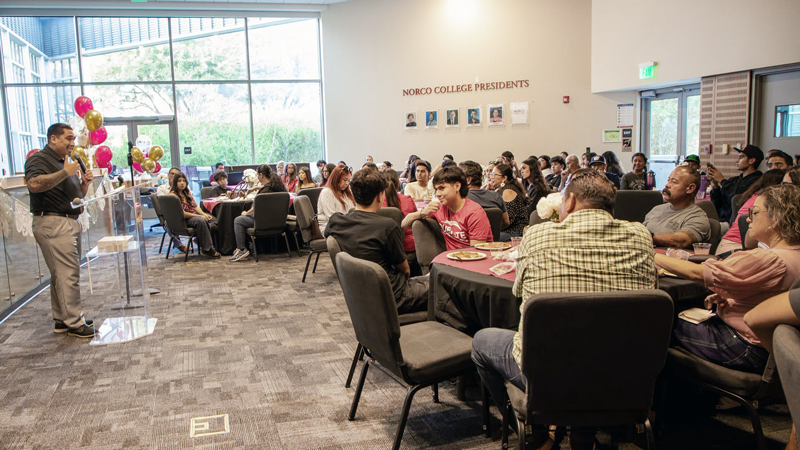 Puente Program Hosts Noche de Familia Celebration
